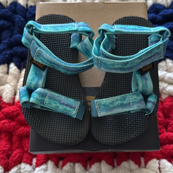 Worn once-toddler size 8 Tevas “tie dye” adorable & easy 💙🩵💚💙 - Picture 2 of 5
